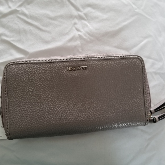 Nine West Wallet - Picture 1 of 4